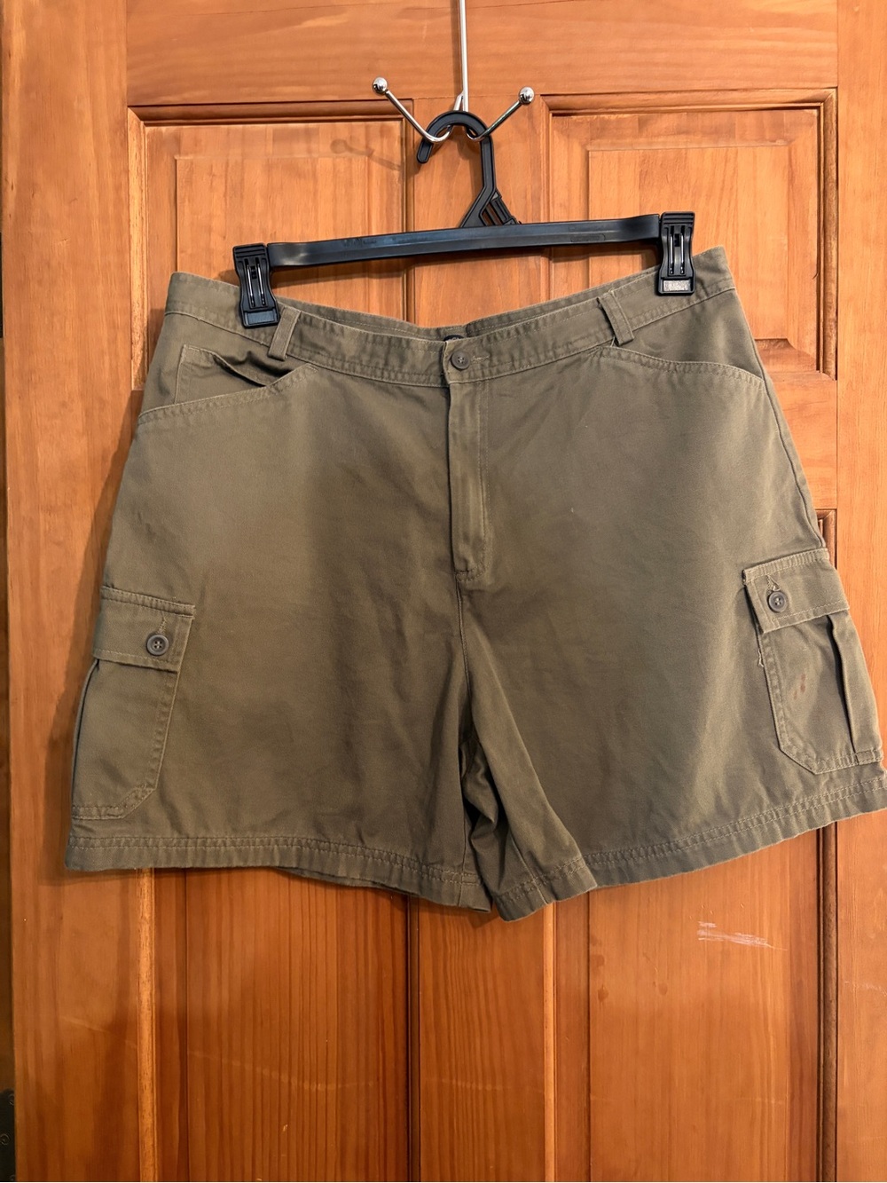 Dockers Vintage Women’s Cargo Shorts Olive Green Utility Gorpcore Ladies size 16